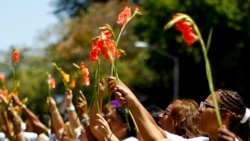 Damas de Blanco enfrentan otro domingo de represión en Cuba Damas de Blanco enfrentan otro domingo de represión en Cuba